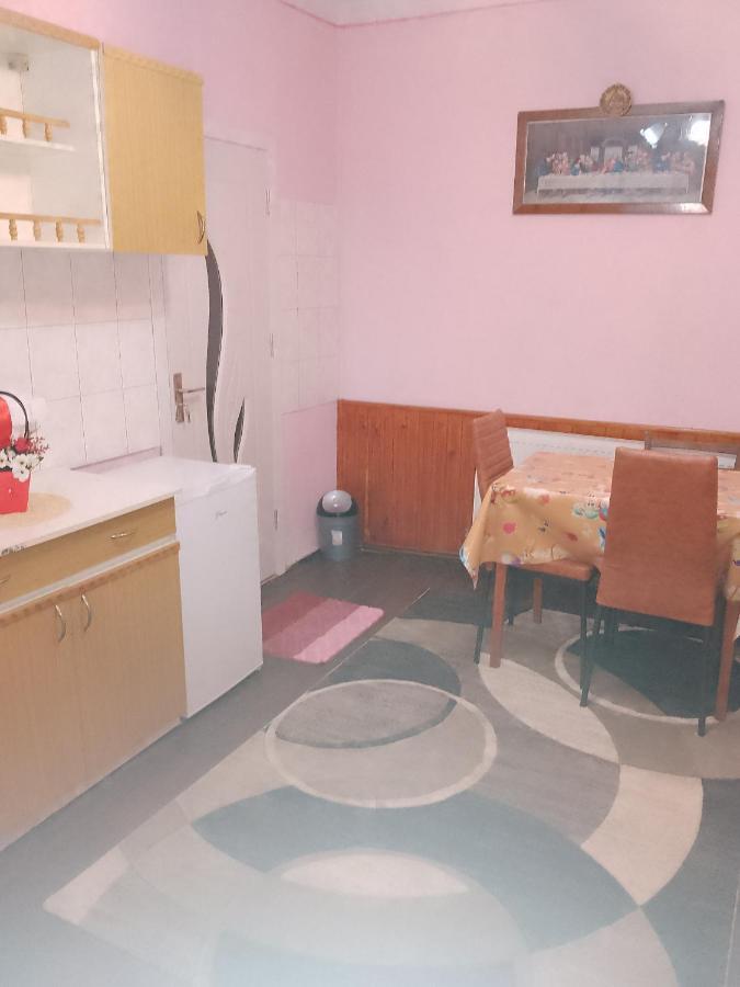 Casa Roxy Apartment Cristian  Luaran gambar
